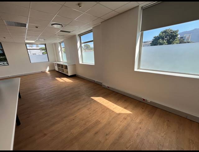 472M² OFFICE TO LET IN CLAREMONT